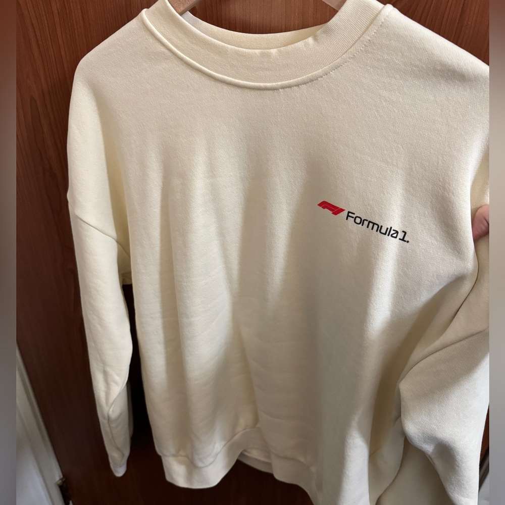 PacSun Formula 1 Cream Sweatshirt Oversized